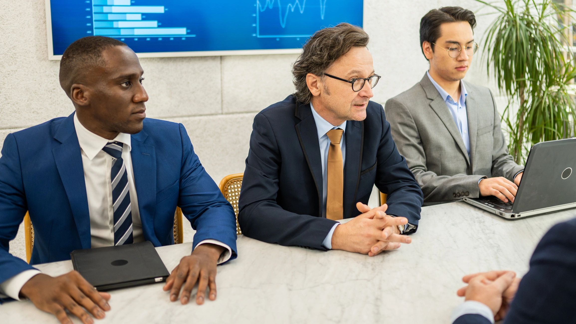 International business meeting for supplier and order coordination